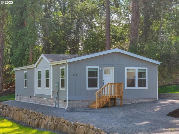 134 S 6th St, Saint Helens, OR 97051