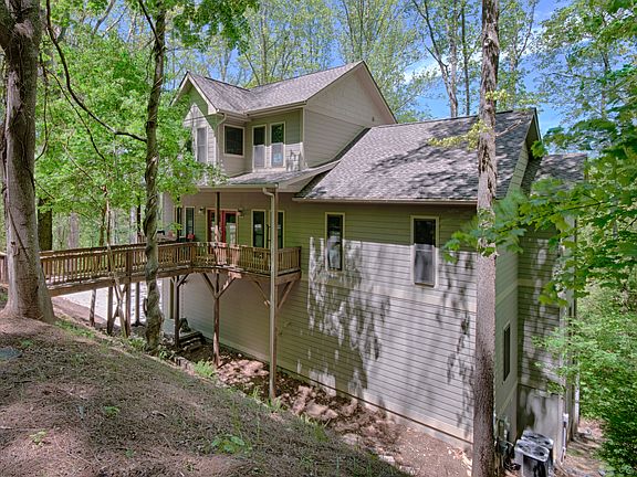 Lock-n-Go Living in N. AVL!