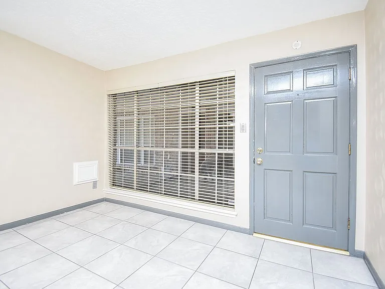 2507 Montrose Blvd #22 — Photo 4