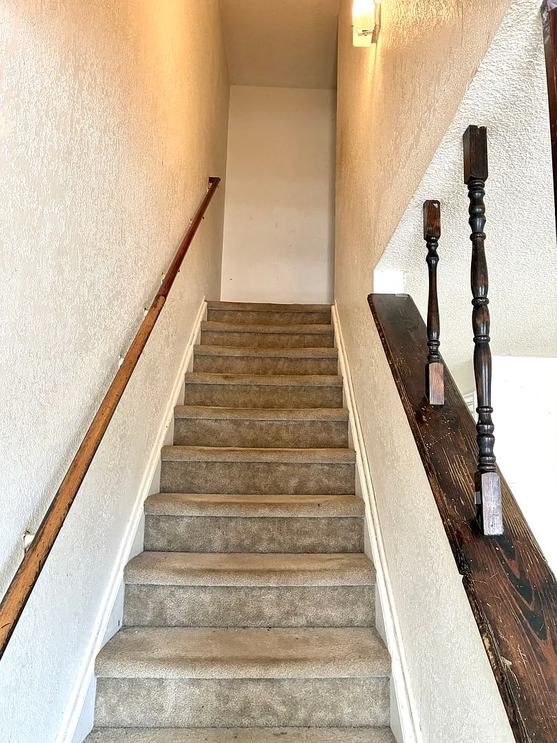 Lovely 2 Bedroom 1.5 Bath 2-Story Townhome - SW Loveland! — Photo 4