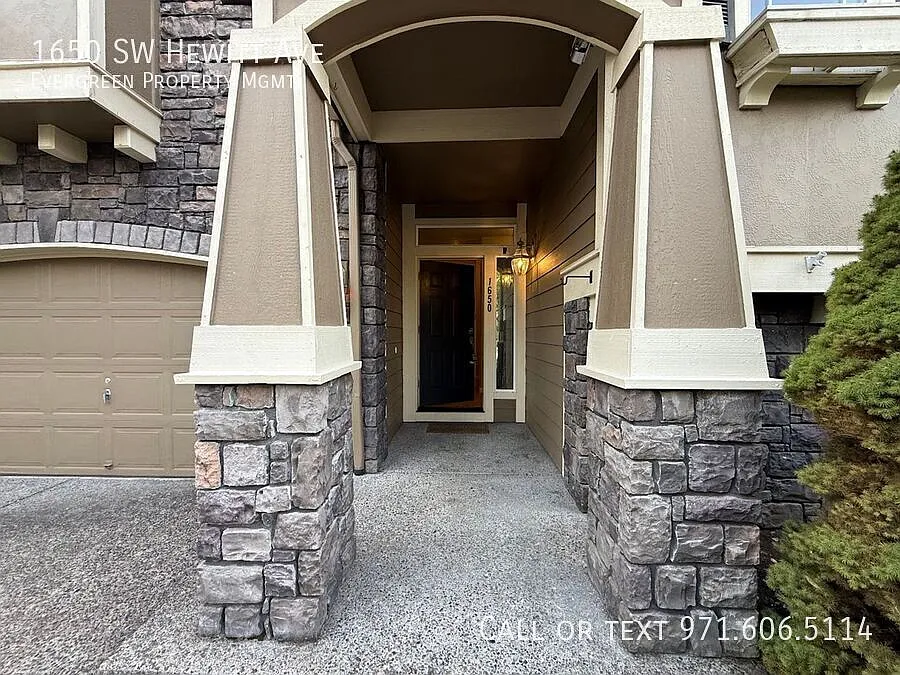 Charming 4-Bedroom Home with Low-Maintenance Backyard — Photo 3