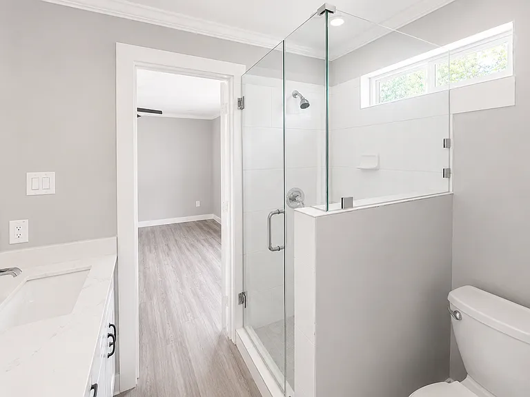 1306 Locust St — Photo 12