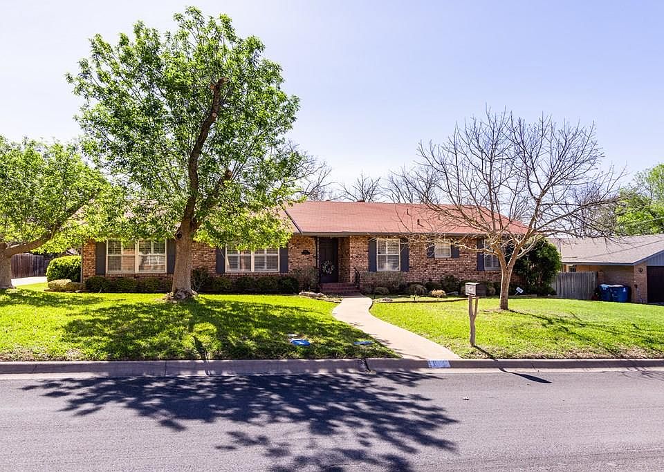 1st image of 601 Overhill Dr