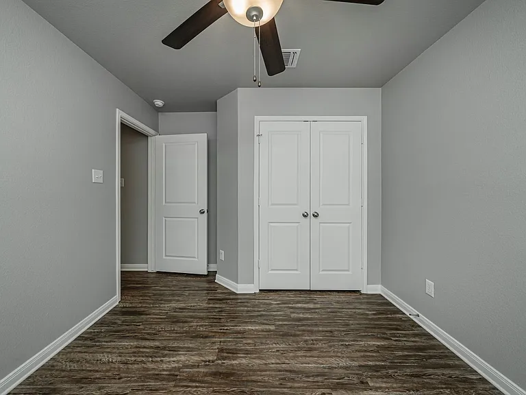 525 Fallbrook Dr — Photo 41