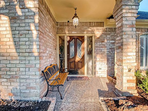 3rd image of 15510 Alderete Dr