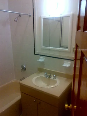 Rented by Perry Associates NYC Inc | media 13