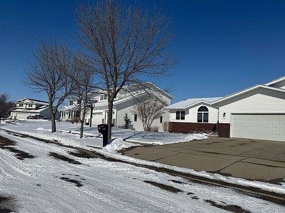 5th image of 518 Huron Dr