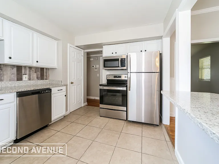 11267 Bruce Dr — Photo 9