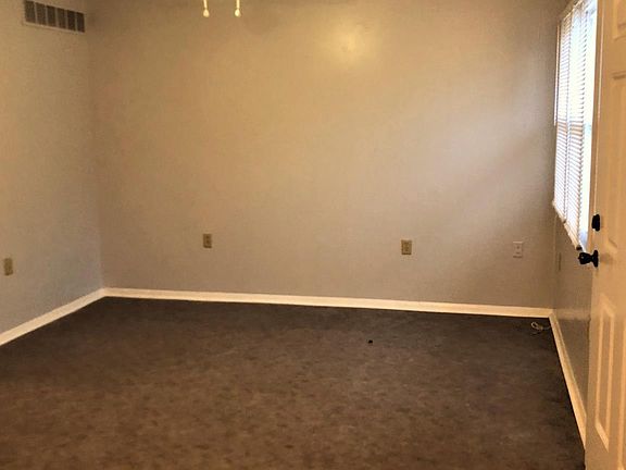 3rd image of 4400 McMenamy St