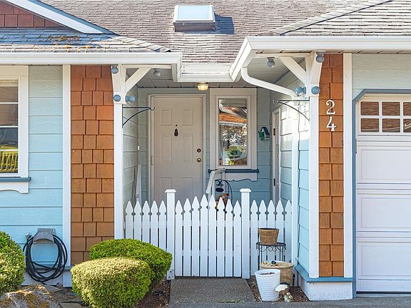 3rd image of 9933 Chemainus Rd #24