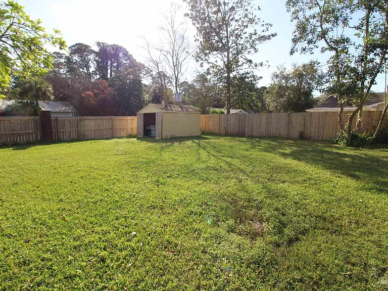 1455 Sanibel Ln — Photo 15