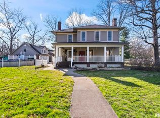 205 S 7th St, Girard, IL 62640