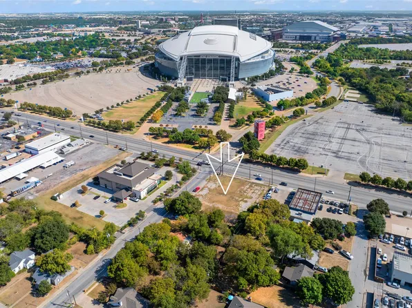 706 E Rogers St, Arlington, TX 76011