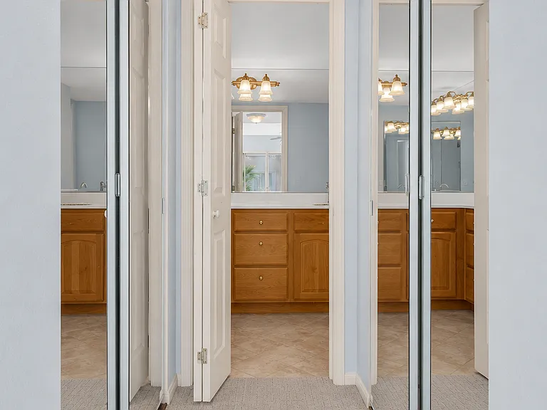 7860 E Camelback Rd #211 — Photo 11