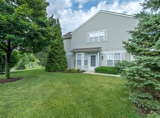 2403 Sheehan Dr UNIT 102, Naperville, IL 60564