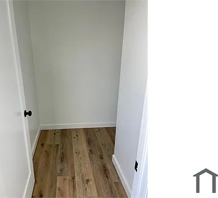 963 W 61st St — Photo 13