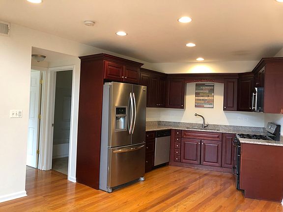 3rd image of 3500 S Archer Ave #203