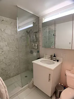 Rented by NorthStar REG LLC | media 20