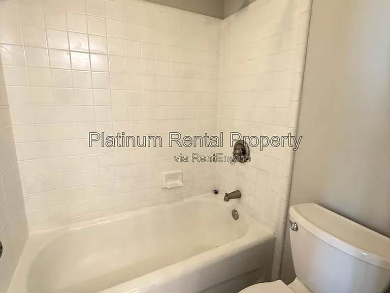 2620 Gentry Walk Ct — Photo 34