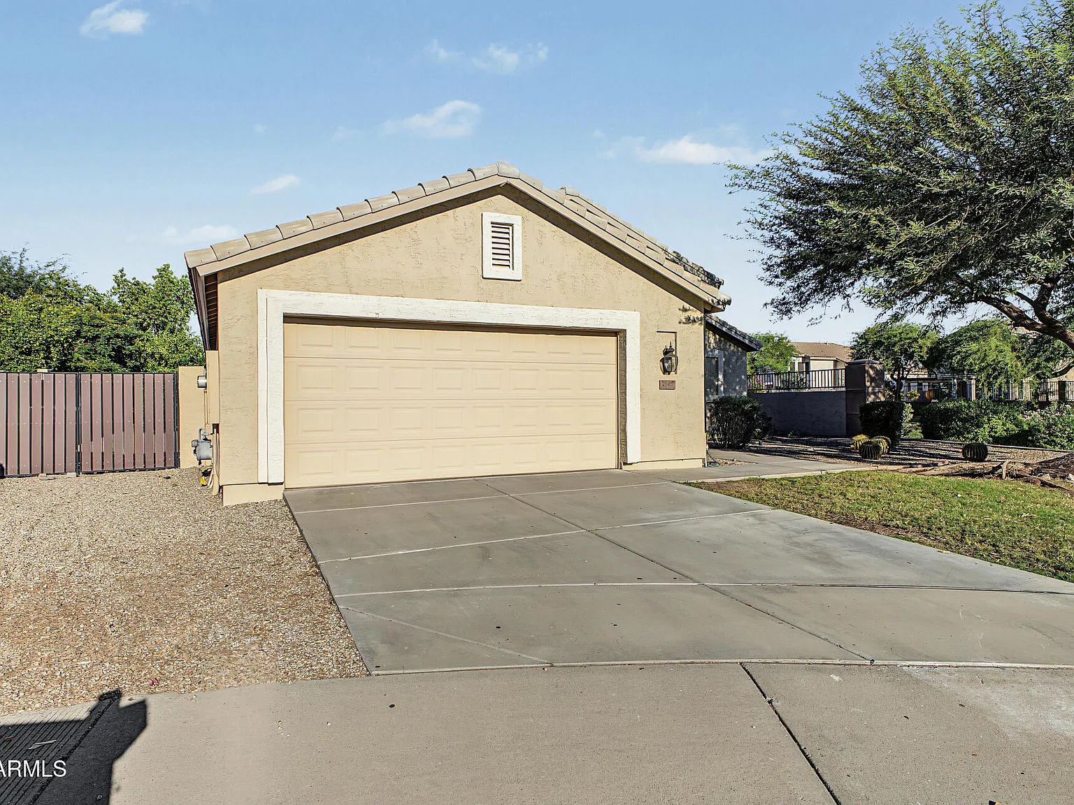 3 bed, 2.0 bath, 1620 sqft, $2,350 — Photo 3