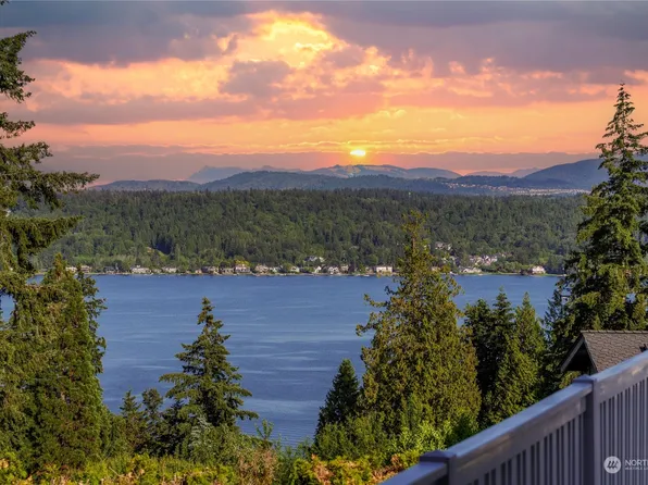 17833 NE 9th Street, Bellevue, WA 98008