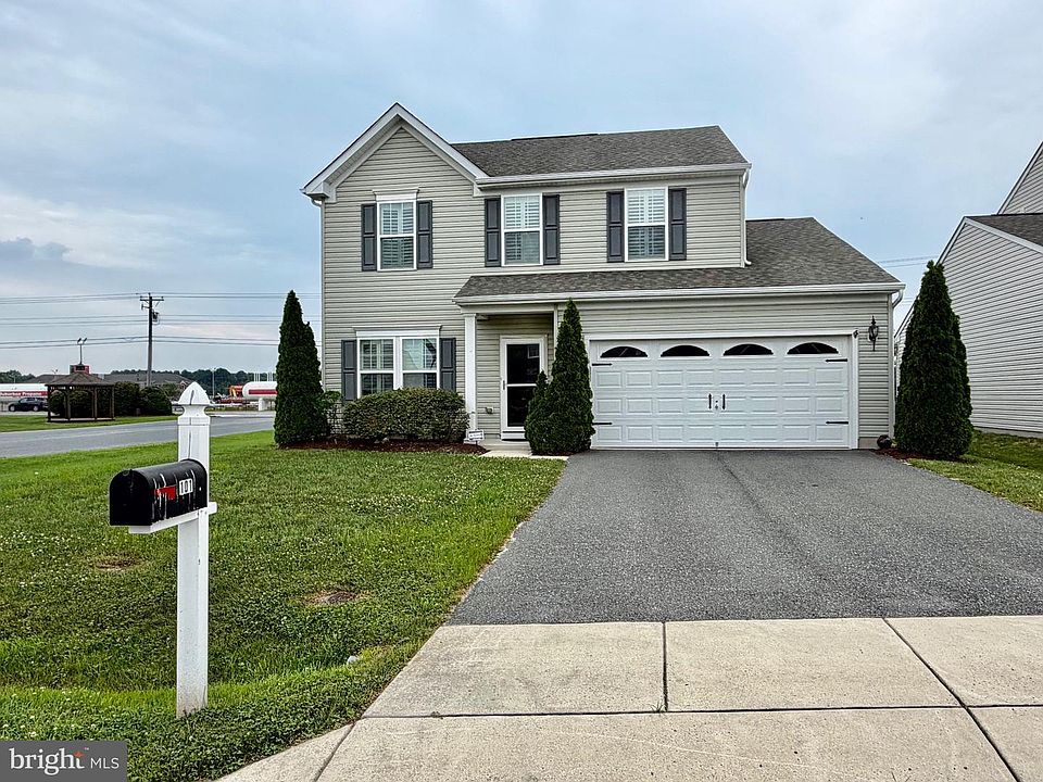 1st image of 101 Alexandreas Ct #1