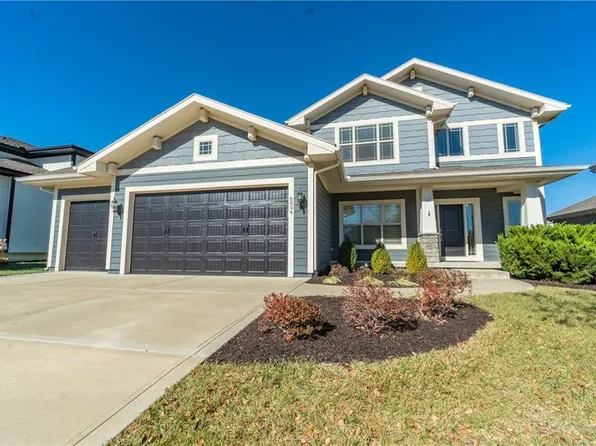 8804 W 166th St, Overland Park, KS 66221