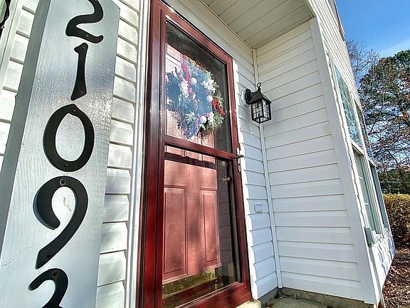3rd image of 21093 Jenna Ct