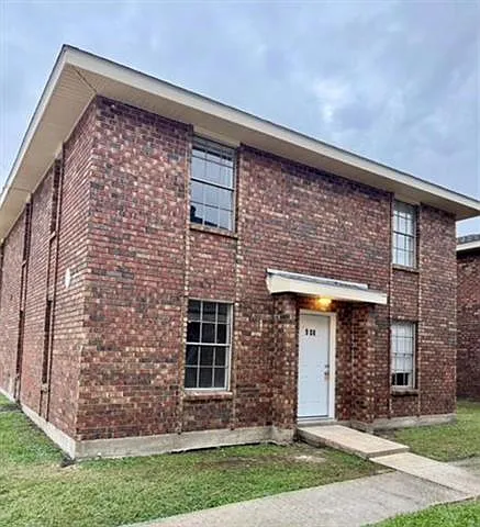 908 Jeffrey Ct #C Photo 1