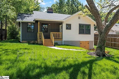 7 Sunshine Ave Photo 1