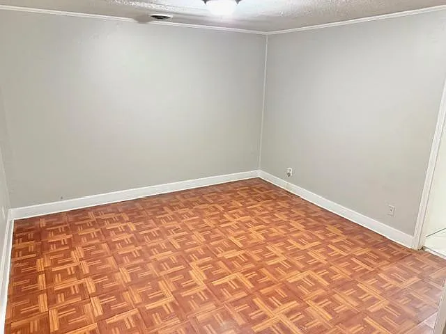 27 Main St E #207 — Photo 6