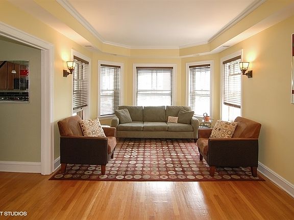 2nd image of 227 N Oak Park Ave APT 1E