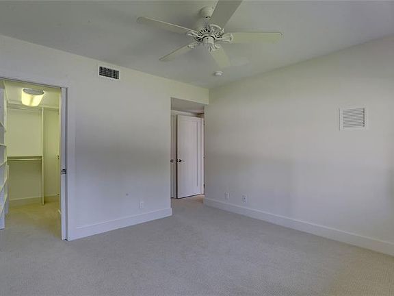 5th image of 64 Isle Of Venice Dr APT 21