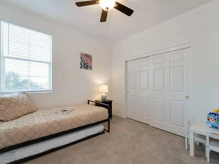 821 Bussing Ct — Photo 22