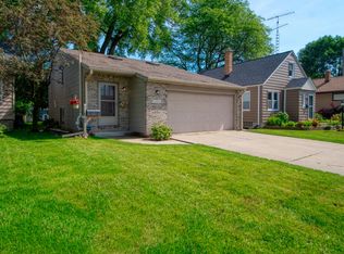 1922 38th St, Kenosha, WI 53140