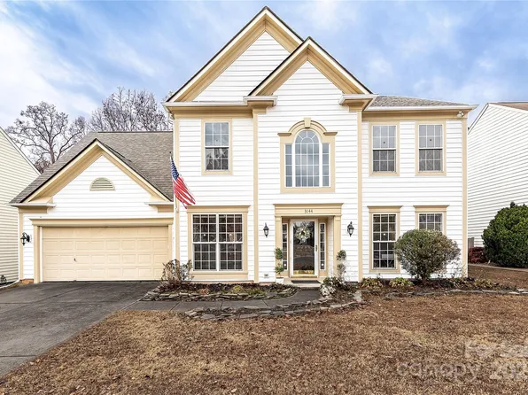 3144 Surreyhill Ct, Charlotte, NC 28270