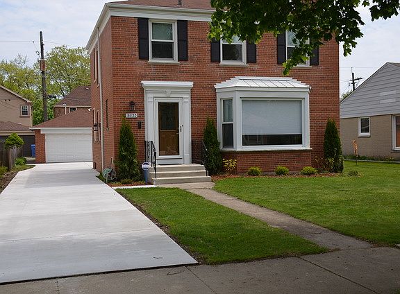 3rd image of 5633 N Kilbourn Ave