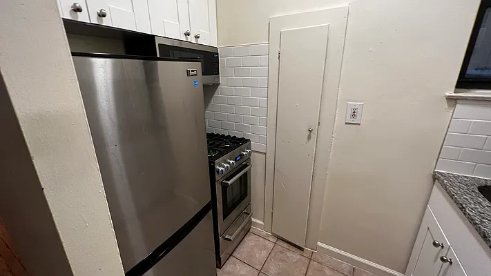 Rented by HOLTON REAL ESTATE INC. | media 25