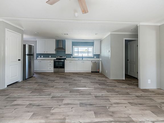 3rd image of 1300 Hand Ave #F5-b