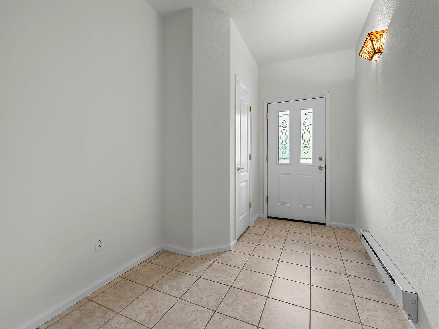 2 bed, 1573 sqft, $2,300 — Photo 3