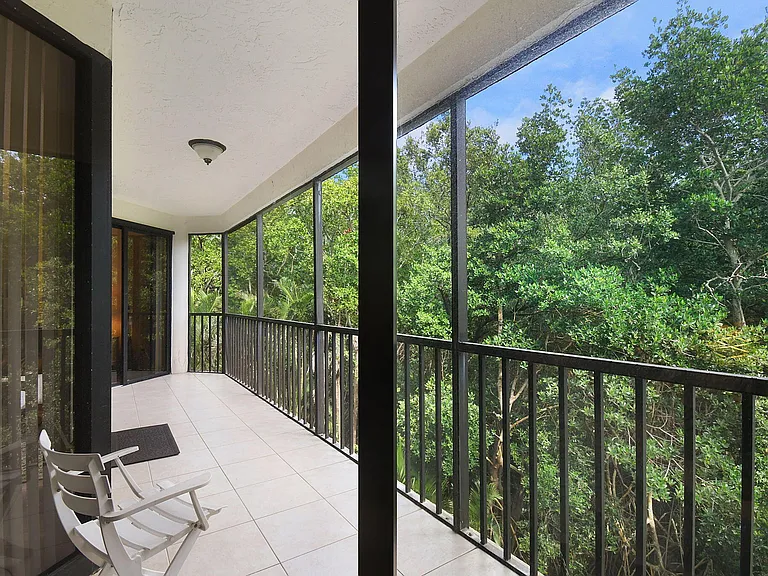 221 NE Plantation Rd #316 — Photo 24