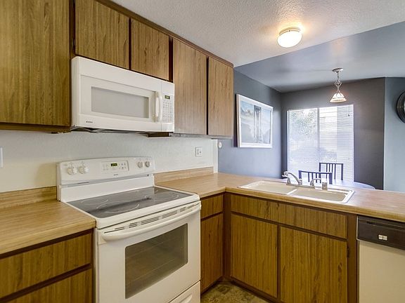 4th image of 7016 Park Mesa Way Unit 30