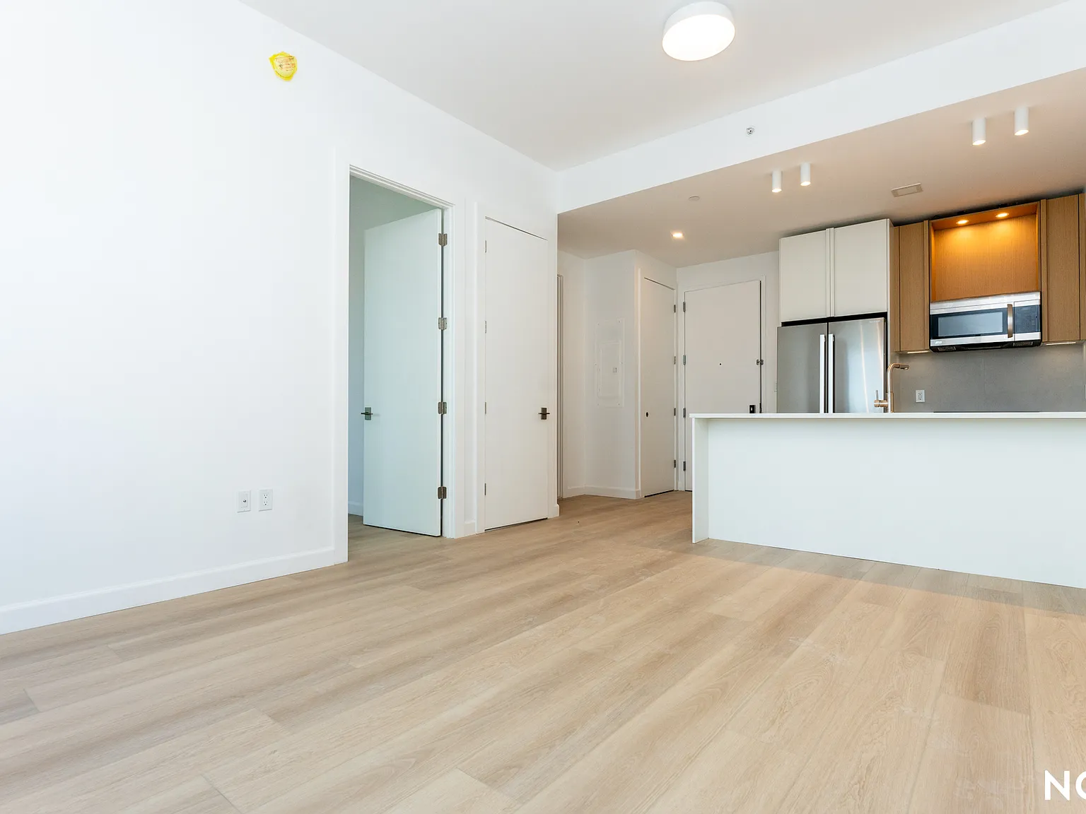 26-04 Jackson Ave — Photo 2