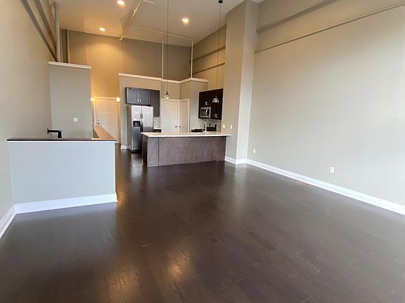 3rd image of 31 Barker St #317-3/3