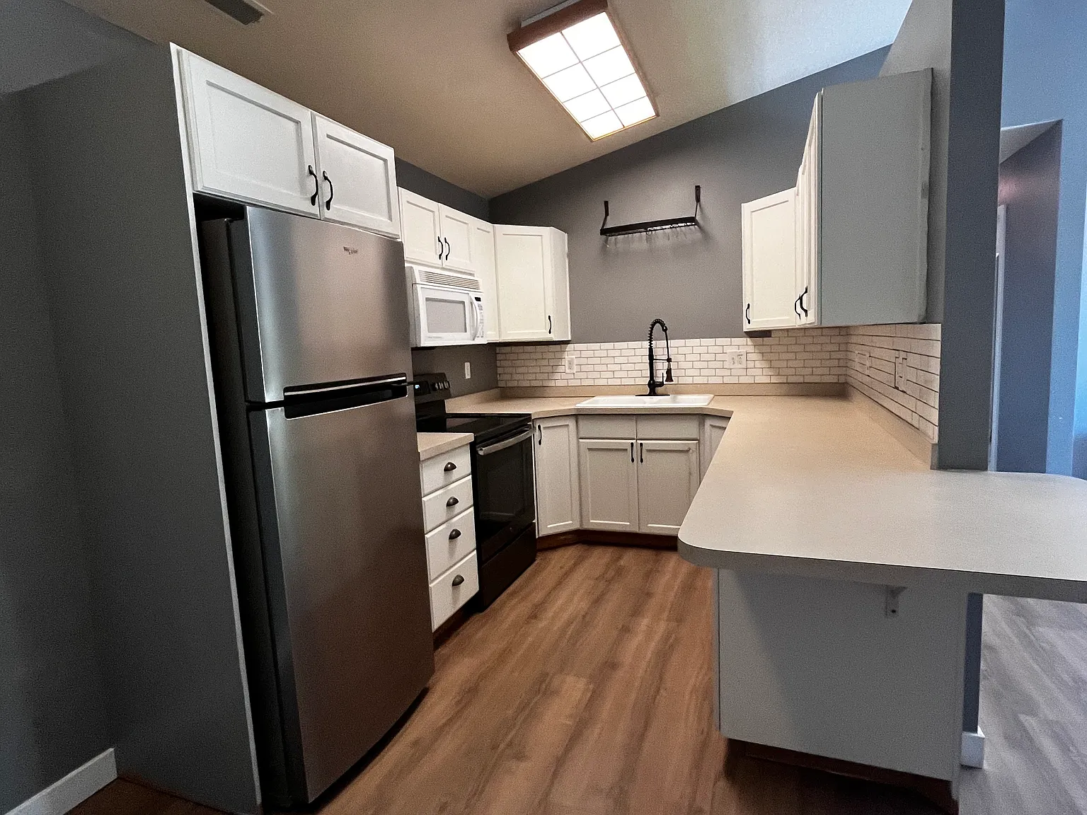 3 bed, 1120 sqft, $1,600 — Photo 3