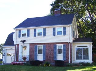 2 Roanoke Rd, Arlington, MA 02474