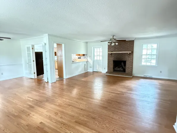 407 Strange Rd, Taylors, SC 29687
