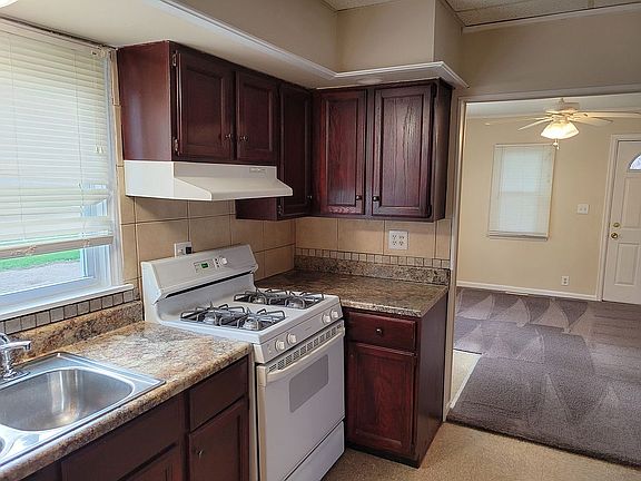 Kitchen/gas stove