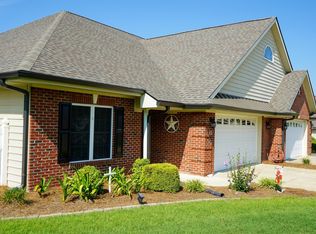 45 Glenfield Dr, Dunn, NC 28334