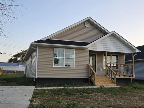 3rd image of 50 Riverview Rd